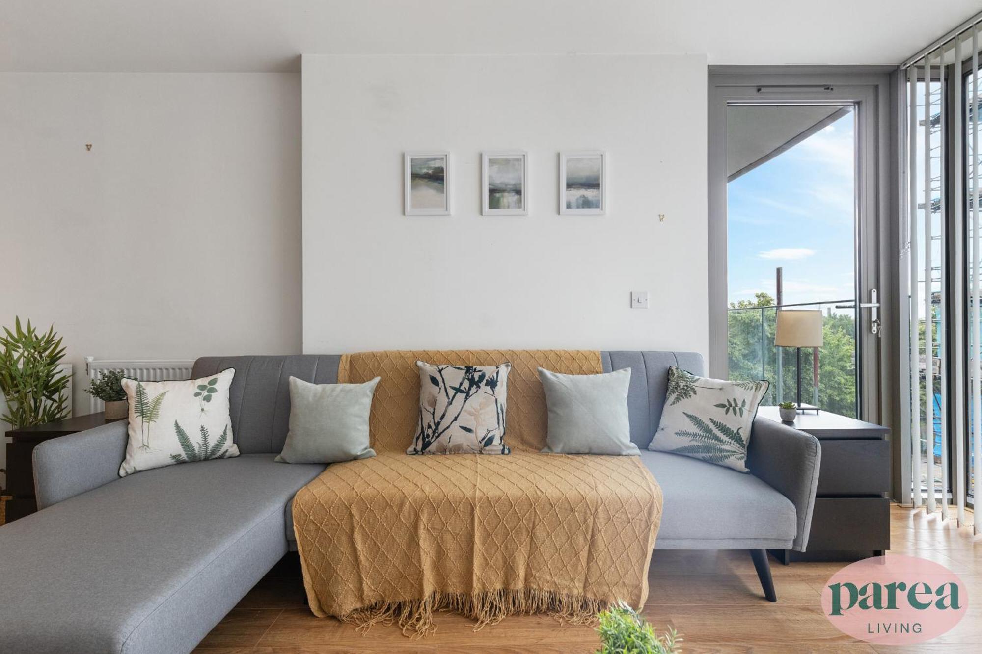 Appartamento Parea Living - Colorful North With Balcony Views *