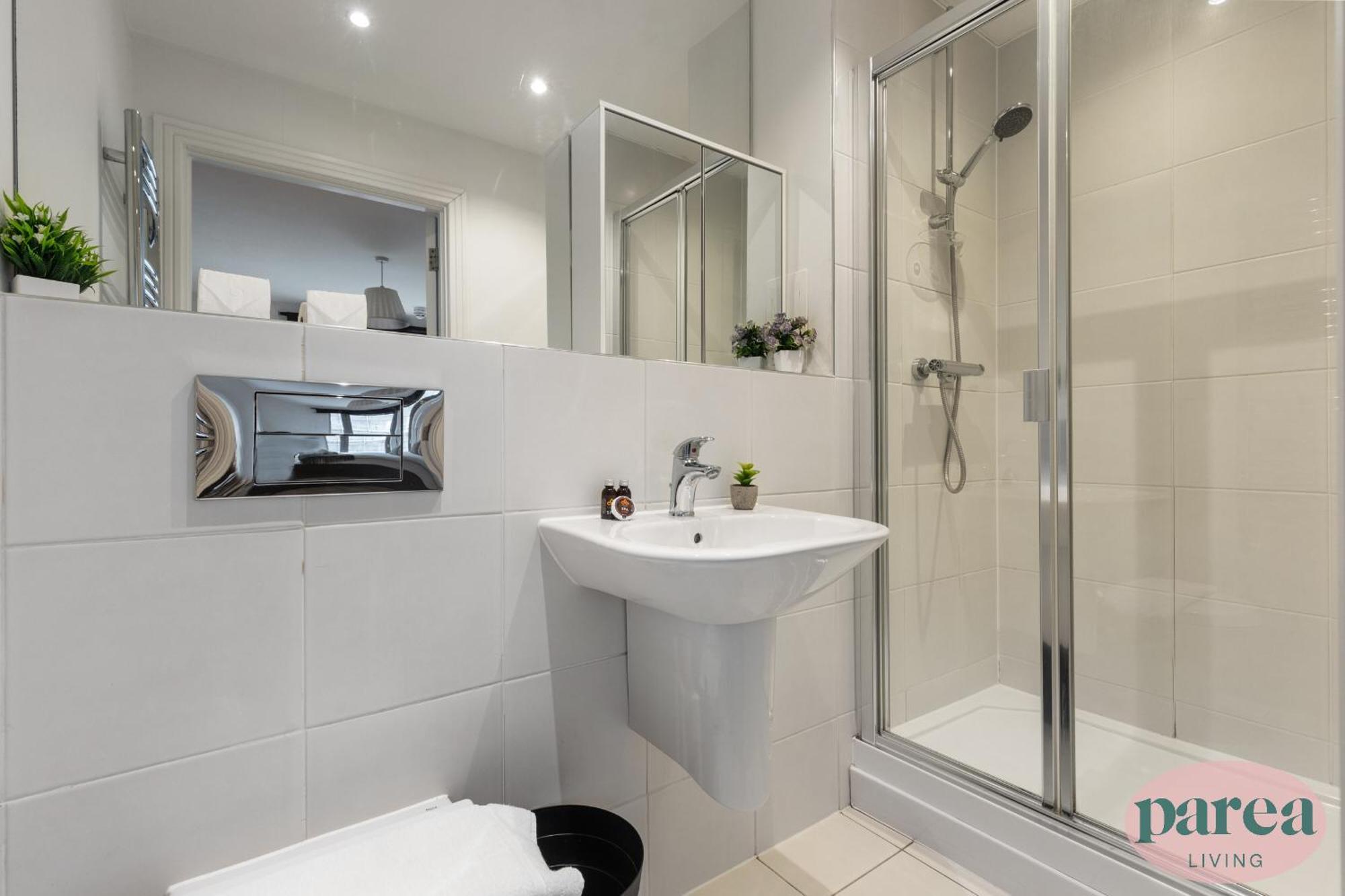 Appartamento Parea Living - Colorful North With Balcony Views *