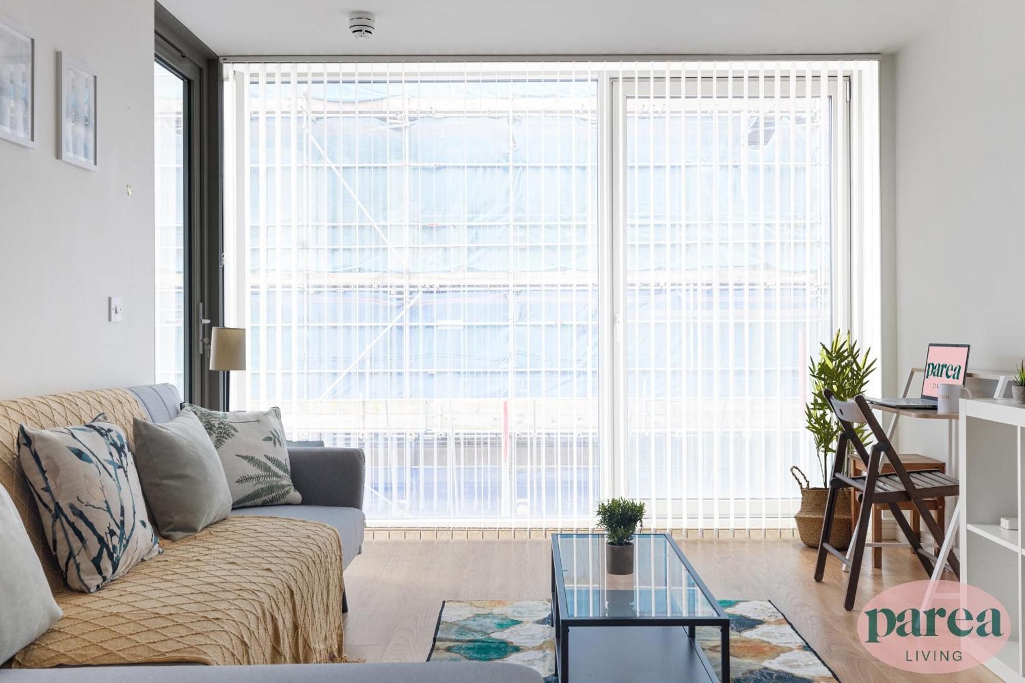 Parea Living - Colorful North With Balcony Views Appartamento Londra